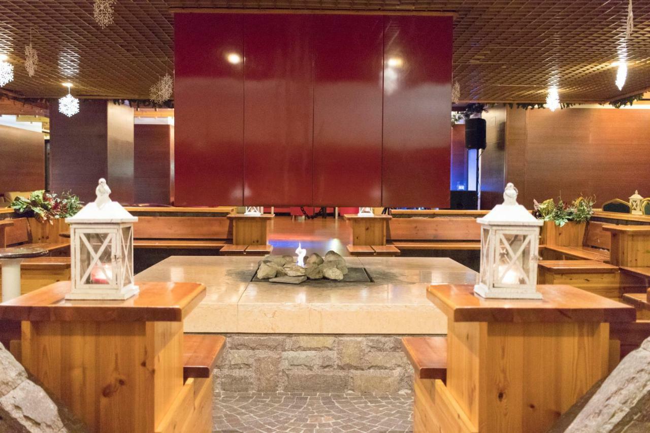 Hotel Club Regina E Fassa Mazzin Bagian luar foto